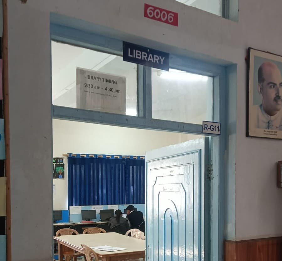 DBUU, DBIT Academic photo 4